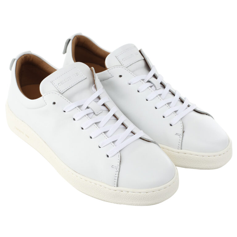 Wide-Fitting Canvas Shoes