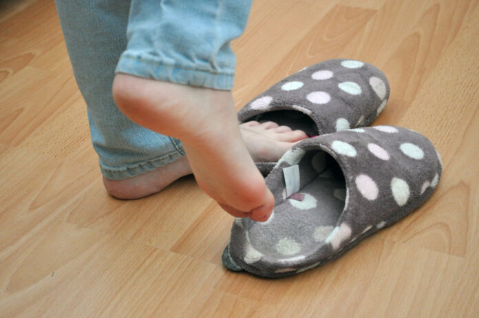 Best Slippers For Swollen Feet